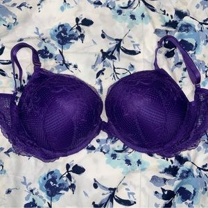 Victoria’s Secret Bombshell Add 2 Cup Sizes Bra (36D)
